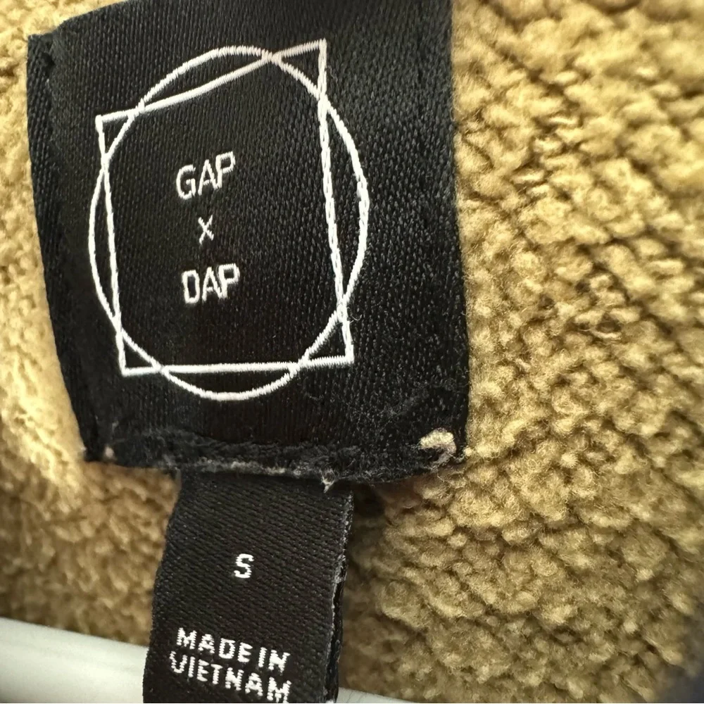 Gap X DAP Harlem‎ dapper Dan limited edition Size small